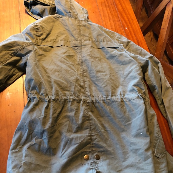Lightweight jacket - Picture 2 of 3